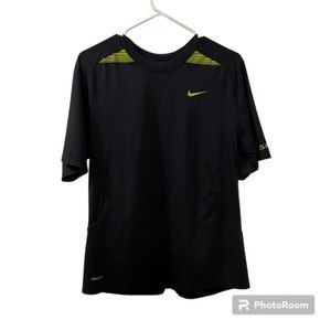 Nike Fit Dry Mens Black Athletic Green Logo Short Sleeve Shirt Activewear Sz Med